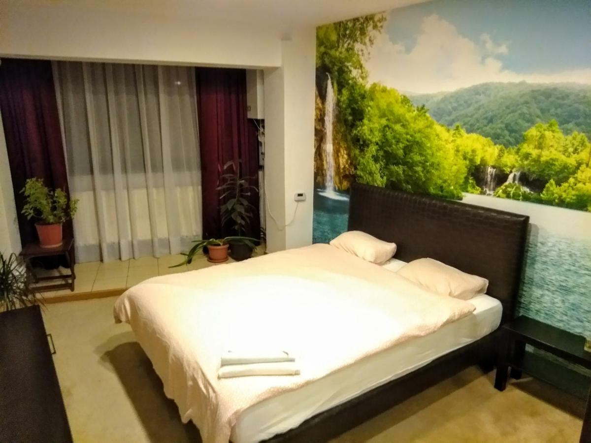 Apartamento Cozy Downtown Oasis Bucarest Exterior foto